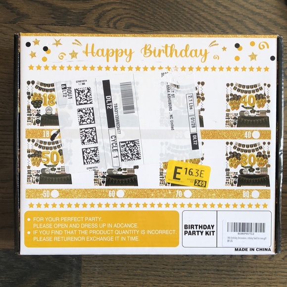 NWT 18th Birthday Decorations. Happy Birthday sash, 220 black and gold balloons - Picture 9 of 9